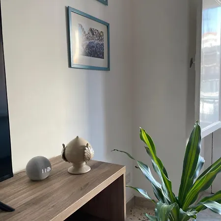Lorenzo'S House Catania City Centre - Comfortable Large Apartment With 2 Bedrooms And 2 Baths, Close To Trains, Metro And Bus Station Esterno foto