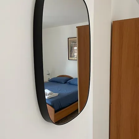 Lorenzo'S House Catania City Centre - Comfortable Large Apartment With 2 Bedrooms And 2 Baths, Close To Trains, Metro And Bus Station Esterno foto