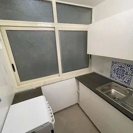 Lorenzo'S House Catania City Centre - Comfortable Large Apartment With 2 Bedrooms And 2 Baths, Close To Trains, Metro And Bus Station Esterno foto