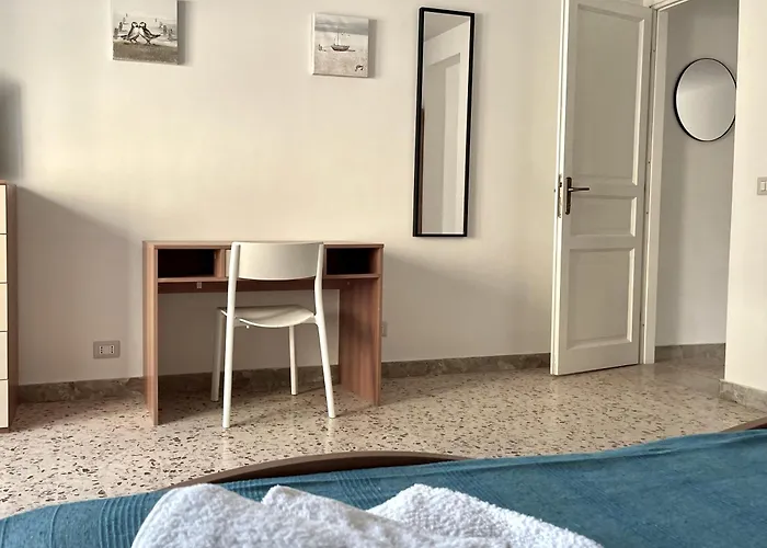 Lorenzo\'S House Catania City Centre - Comfortable Large Apartment With 2 Bedrooms And 2 Baths, Close To Trains, Metro And Bus Station